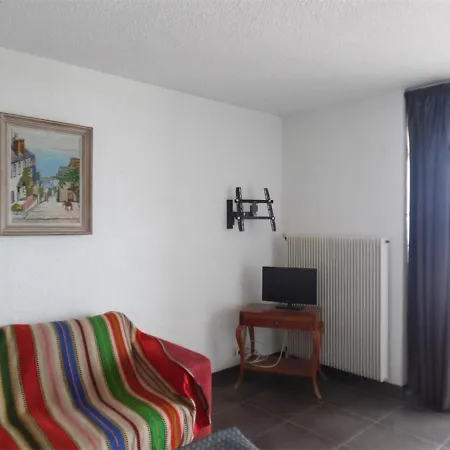 Climatise 2 Pieces Avec Loggia Et Vue Mer, Proche Port Et Commerces - Fr-1-750-13 Apartment